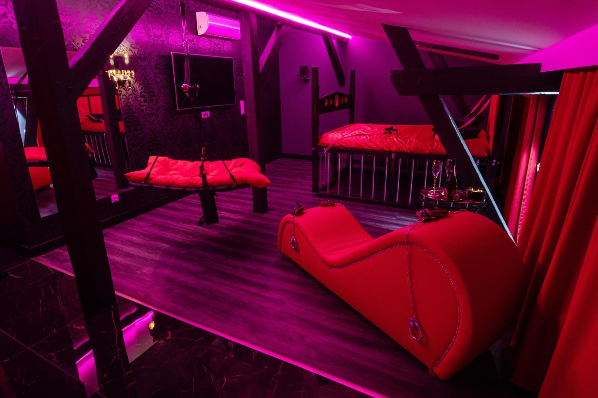 Red Palace Apartament Bdsm Bydgoszcz Exterior photo